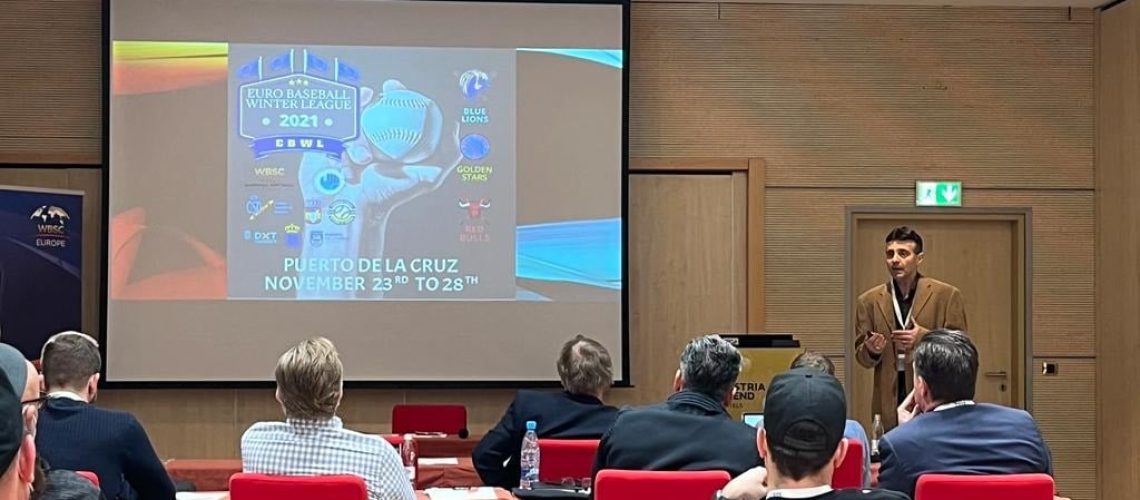Peter Caliendo expone su experiencia en la Euro Baseball Week celebrada en Tenerife